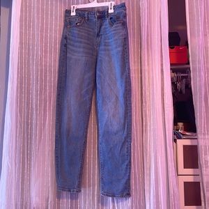 American eagle Mom jeans